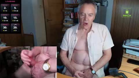 Snapshot of andrew_9999 chatting on October 6, 2025, 11:02 pm Andrew online show from October 6, 2025, 11:02 pm