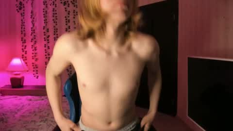 Snapshot of andrew_bolden chatting on May 28, 2026, 7:33 pm Andrew online show from May 28, 2026, 7:33 pm