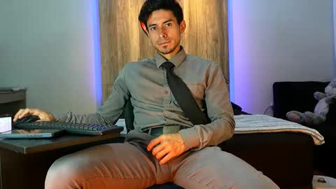 Andrew online show from November 27, 2025, 1:07 am