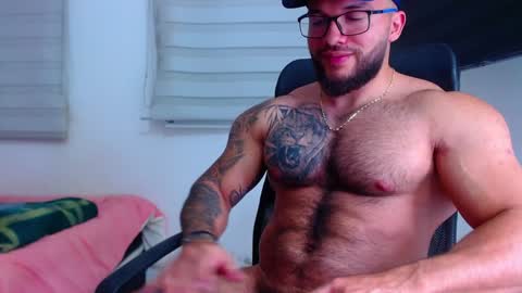 andrew_holden__ online show from January 27, 2025, 11:54 pm