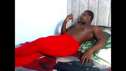 Snapshot of andrewburke06 chatting on May 18, 2026, 2:29 am andrewburke06 online show from May 18, 2026, 2:29 am