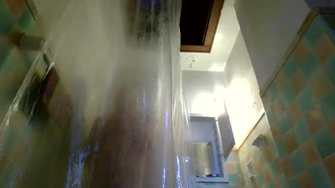 Snapshot of andrewgennie chatting on June 2, 2026, 9:28 pm andrewgennie online show from June 2, 2026, 9:28 pm