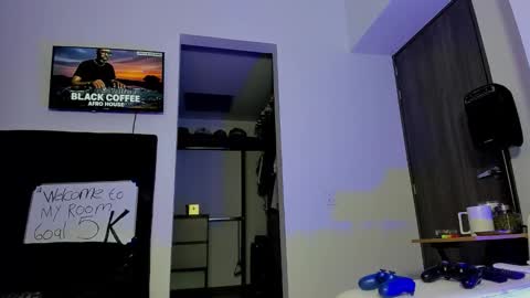 Andrew Johnson online show from October 19, 2025, 11:27 pm