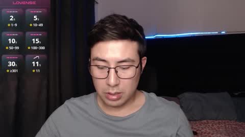 andrewmhilton_ online show from January 19, 2026, 6:39 am