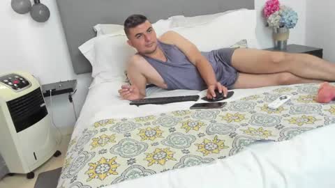 Snapshot of andrhes_muller chatting on October 10, 2025, 5:01 pm andrhes muller online show from October 10, 2025, 5:01 pm