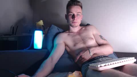 andrian_sweety online show from June 6, 2026, 9:41 pm