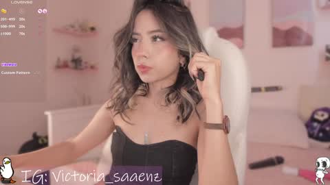 Snapshot of andromeedaa_ chatting on February 6, 2025, 9:06 pm Victoria Senz online show from February 6, 2025, 9:06 pm