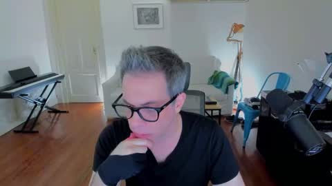 Andrew online show from December 5, 2024, 5:06 pm