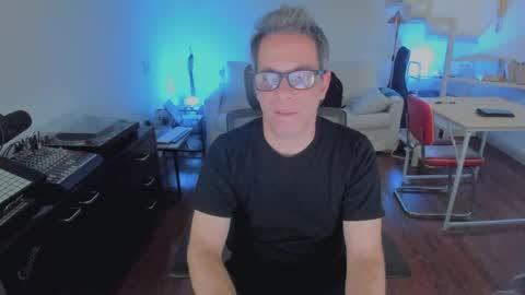 Andrew online show from December 21, 2025, 9:55 pm