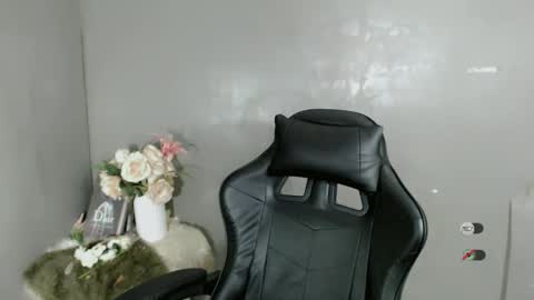 Snapshot of andy_coco chatting on March 6, 2025, 2:41 am Kisha online show from March 6, 2025, 2:41 am