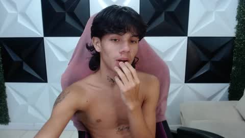 andy_dan1 online show from December 14, 2024, 2:10 pm