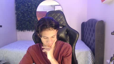 andy_dan1 online show from January 23, 2025, 6:35 pm