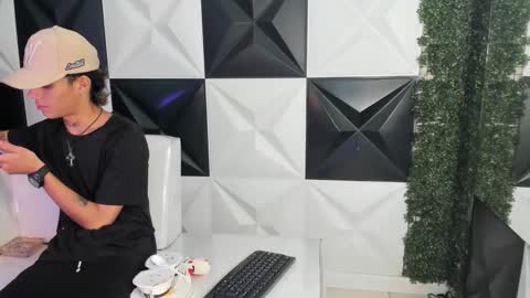 andy_dan1 online show from March 26, 2026, 9:09 pm