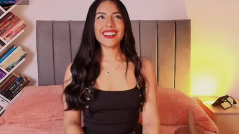 andy_saenz13 online show from May 20, 2026, 11:00 pm