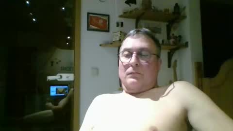 Snapshot of andybayern chatting on January 15, 2026, 6:00 pm andybayern online show from January 15, 2026, 6:00 pm