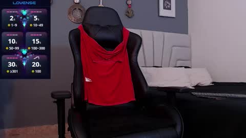 Snapshot of andyblass chatting on October 15, 2025, 9:04 pm AndyBlass online show from October 15, 2025, 9:04 pm