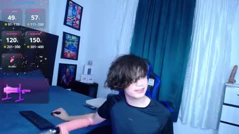 andy online show from November 12, 2025, 10:52 pm