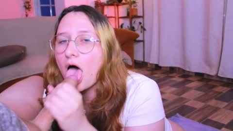 Snapshot of andycherrysecrets chatting on November 25, 2025, 4:23 am Cherry online show from November 25, 2025, 4:23 am