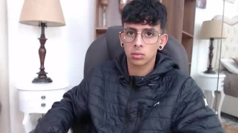 andyxibrat online show from April 1, 2026, 11:55 am