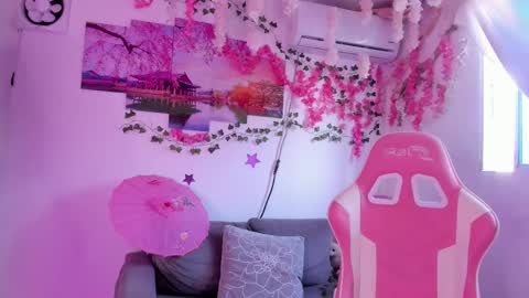          online show from March 11, 2025, 12:39 pm