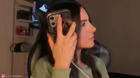      online show from November 11, 2025, 3:28 am