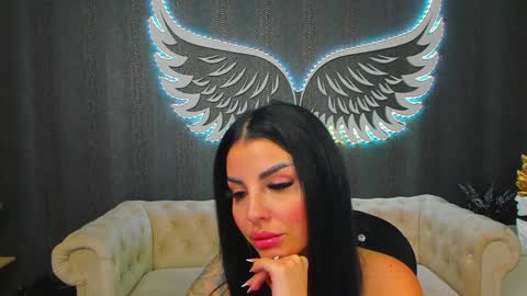 Snapshot of anemariejolie chatting on January 25, 2025, 1:43 am Anne online show from January 25, 2025, 1:43 am