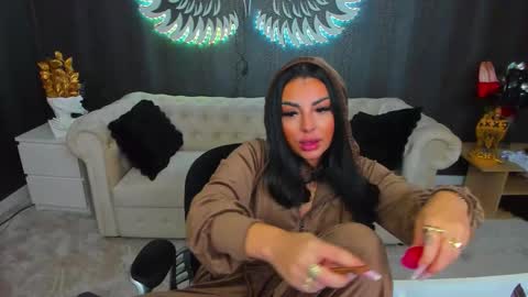 Snapshot of anemariejolie chatting on December 16, 2025, 5:18 pm Anne online show from December 16, 2025, 5:18 pm