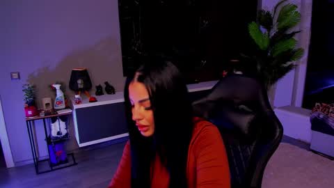 Snapshot of anemariejolie chatting on February 10, 2026, 6:12 pm Anne online show from February 10, 2026, 6:12 pm