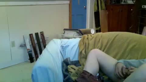 aneoakley online show from November 18, 2025, 7:07 pm