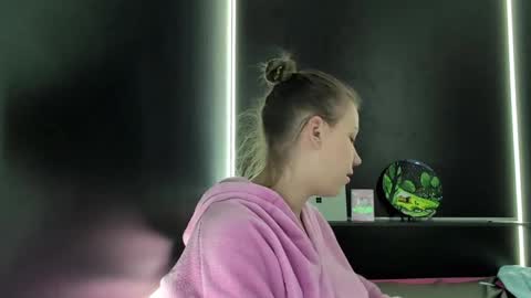 anet228 online show from March 28, 2026, 6:07 pm