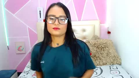ange_drty online show from October 14, 2025, 5:41 am