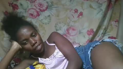 angeeliine online show from April 16, 2026, 12:33 am