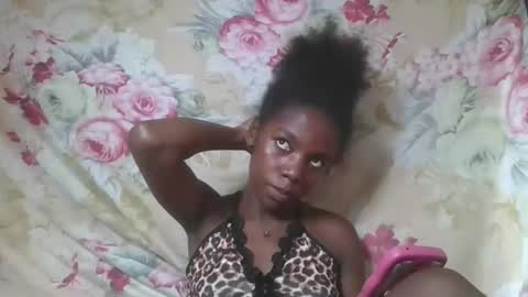 Snapshot of angeeliine chatting on April 20, 2026, 6:42 pm angeeliine online show from April 20, 2026, 6:42 pm
