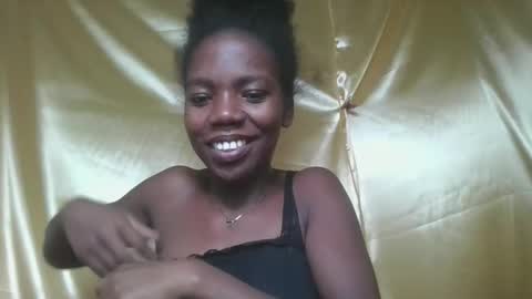 Snapshot of angeeliine chatting on April 25, 2026, 12:24 am angeeliine online show from April 25, 2026, 12:24 am