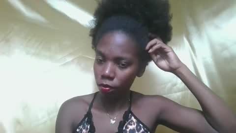 Snapshot of angeeliine chatting on April 27, 2026, 7:28 am angeeliine online show from April 27, 2026, 7:28 am