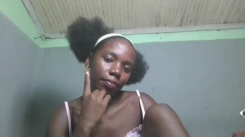 Snapshot of angeeliine chatting on May 4, 2026, 12:45 pm angeeliine online show from May 4, 2026, 12:45 pm