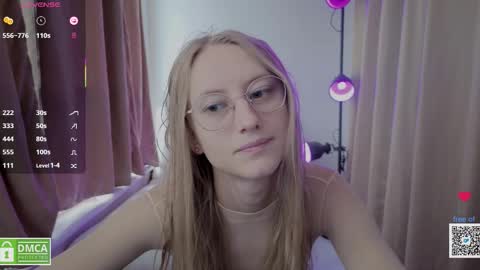 angeellina online show from October 17, 2025, 9:23 am