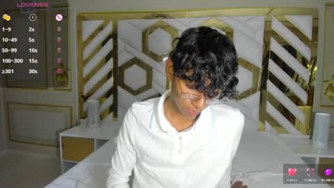 Snapshot of angel__sweet18 chatting on January 27, 2025, 1:19 pm online show from January 27, 2025, 1:19 pm