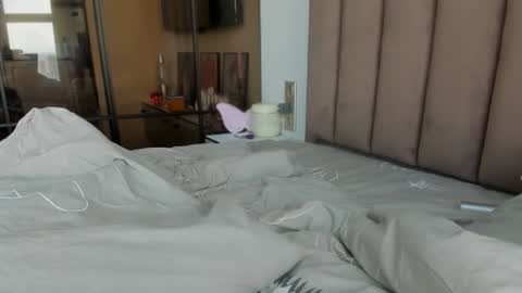 Snapshot of angel_andreww chatting on June 19, 2026, 11:14 am angel_andreww online show from June 19, 2026, 11:14 am