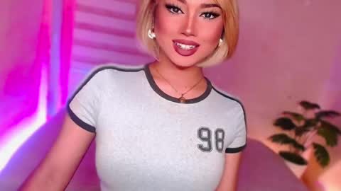 Snapshot of angel_eloaxx chatting on June 22, 2026, 6:16 pm Angel online show from June 22, 2026, 6:16 pm