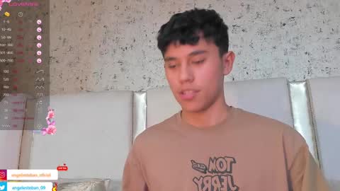 ngel Esteban  online show from February 28, 2025, 10:09 am