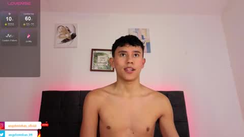 ngel Esteban  online show from October 31, 2025, 11:55 am