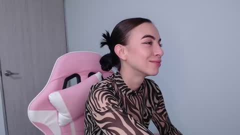 Snapshot of angel_girl10 chatting on February 20, 2026, 9:04 pm Angel Girl online show from February 20, 2026, 9:04 pm