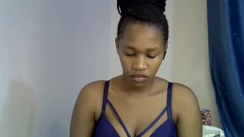 angel_mia5 online show from March 17, 2026, 4:06 am