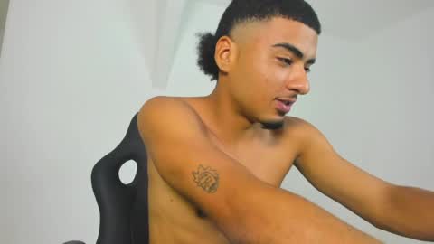 Snapshot of angel_nicolas chatting on May 27, 2026, 10:18 pm ANGEL online show from May 27, 2026, 10:18 pm