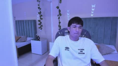 Snapshot of angel_of_sinn chatting on April 9, 2026, 5:40 am angel_of_sinn online show from April 9, 2026, 5:40 am