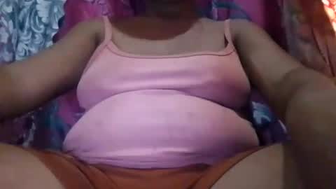 angel_pilipinaxxx10 online show from November 21, 2025, 11:36 pm