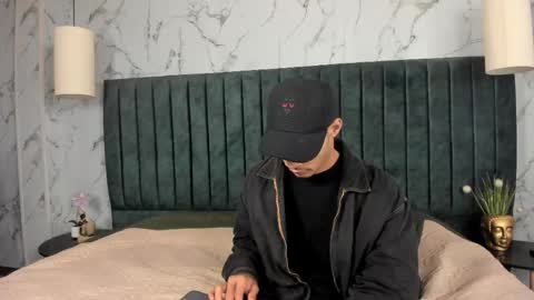 Angel  online show from April 28, 2026, 12:32 pm