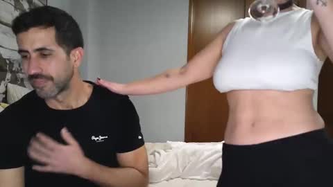 angela_hugo online show from February 13, 2026, 9:11 pm