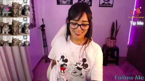 Snapshot of angela_lauren chatting on January 7, 2025, 12:03 am Angela online show from January 7, 2025, 12:03 am